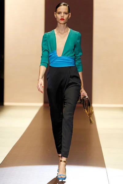 Look 3